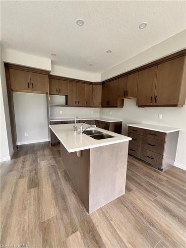 139 Mill Race Crescent, St. Jacobs, ON - Indoor Photo Showing Kitchen With Double Sink