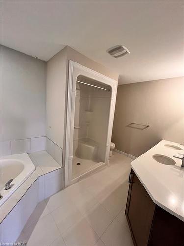 139 Mill Race Crescent, St. Jacobs, ON - Indoor Photo Showing Bathroom