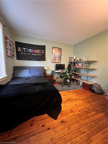 270 Albert Street, Stratford, ON - Indoor Photo Showing Bedroom
