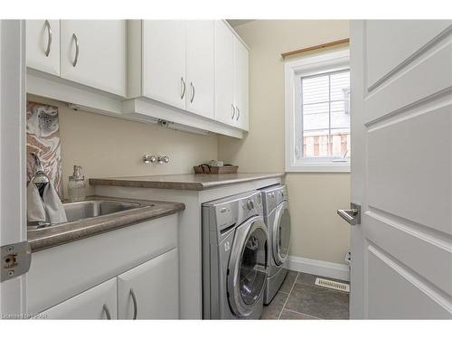 17 Brown Street, Stratford, ON - Indoor Photo Showing Laundry Room