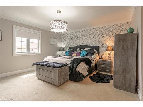 17 Brown Street, Stratford, ON - Indoor Photo Showing Bedroom