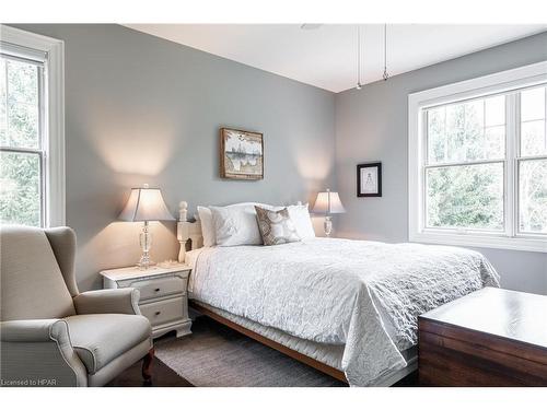 5585 Line 2, Perth South, ON - Indoor Photo Showing Bedroom