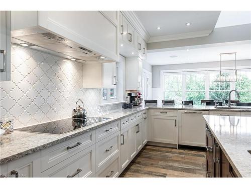 5585 Line 2, Perth South, ON - Indoor Photo Showing Kitchen With Upgraded Kitchen