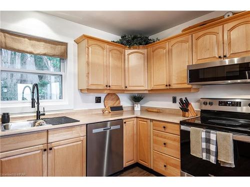 84841 Shamrock Beach Rd, Ashfield-Colborne-Wawanosh, ON - Indoor Photo Showing Kitchen With Stainless Steel Kitchen With Double Sink