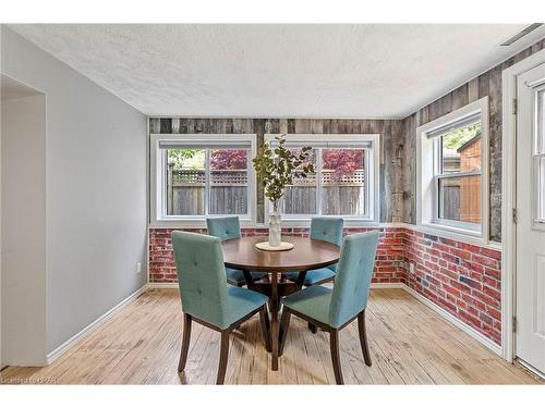 33 Keith Crescent, Bayfield, ON - Indoor Photo Showing Dining Room