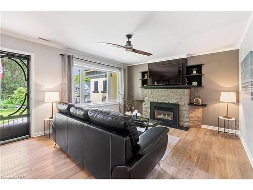 33 Keith Crescent, Bayfield, ON - Indoor Photo Showing Living Room With Fireplace