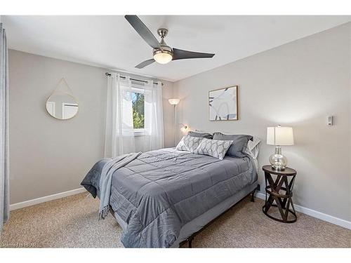 33 Keith Crescent, Bayfield, ON - Indoor Photo Showing Bedroom