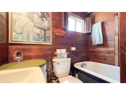 77777 Norma St Street, Central Huron, ON - Indoor Photo Showing Bathroom