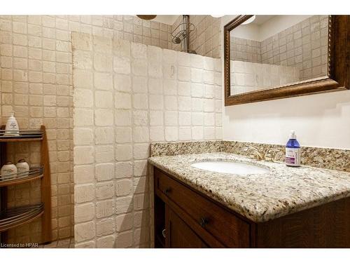 203-72 Ontario Street, Stratford, ON - Indoor Photo Showing Bathroom
