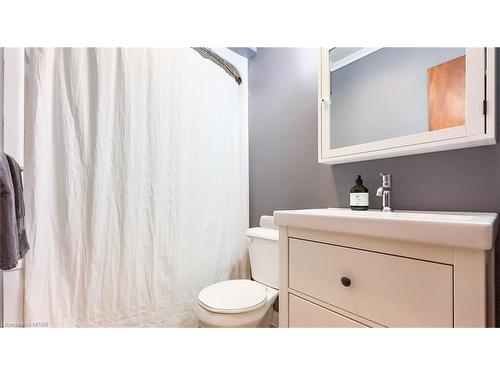 86 Blake Street E, Goderich, ON - Indoor Photo Showing Bathroom