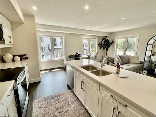 35-3202 Vivian Line, Stratford, ON - Indoor Photo Showing Kitchen With Double Sink