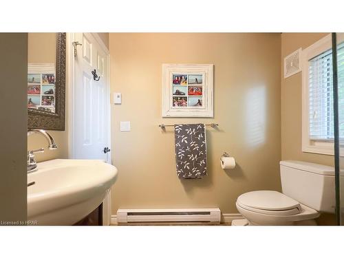 83907 James Street, R. R. #3 Street, Colborne Township, ON - Indoor Photo Showing Bathroom