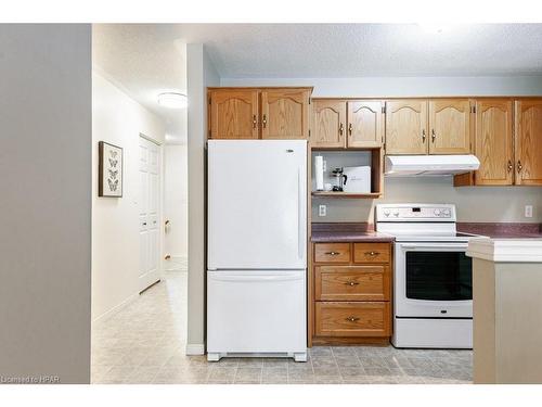 57-300 John St S, Stratford, ON - Indoor Photo Showing Kitchen