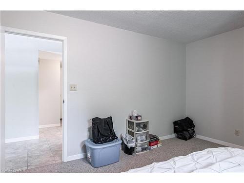 4-84 Church Street, Stratford, ON - Indoor Photo Showing Bedroom