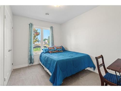 196 Lake Breeze Drive, Ashfield-Colborne-Wawanosh, ON - Indoor Photo Showing Bedroom