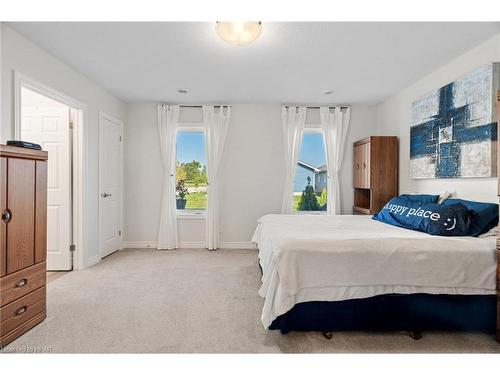 196 Lake Breeze Drive, Ashfield-Colborne-Wawanosh, ON - Indoor Photo Showing Bedroom