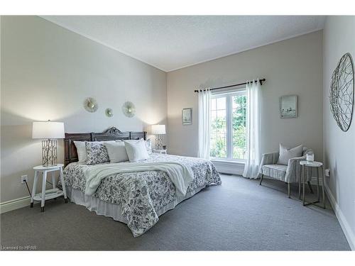 17-59 Eagle Drive, Stratford, ON - Indoor Photo Showing Bedroom