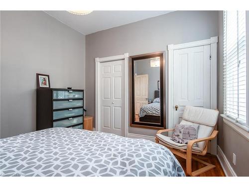 220 Albert Street, Stratford, ON - Indoor Photo Showing Bedroom