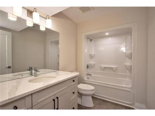 117 Kastner Street, Stratford, ON - Indoor Photo Showing Bathroom