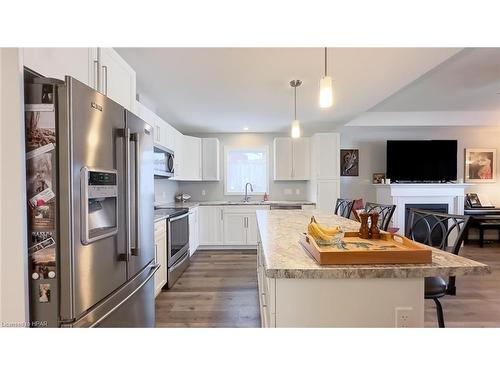 86 Huron Heights Drive N, Ashfield-Colborne-Wawanosh, ON - Indoor Photo Showing Kitchen With Upgraded Kitchen
