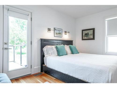 246 William Street, Stratford, ON - Indoor Photo Showing Bedroom