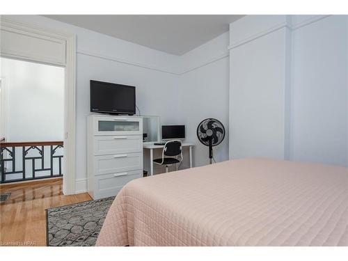 104 Goderich Street E, Seaforth, ON - Indoor Photo Showing Bedroom