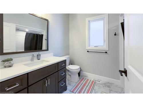 138 Severn Drive, Goderich, ON - Indoor Photo Showing Bathroom