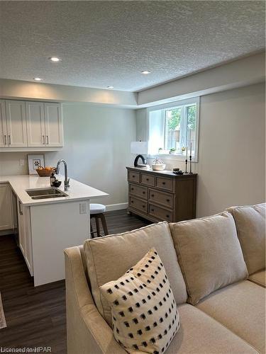 29-3202 Vivian Line, Stratford, ON - Indoor Photo Showing Kitchen With Double Sink