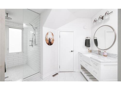 387124 20Th Sideroad, Mono, ON - Indoor Photo Showing Bathroom