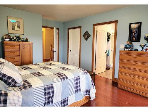 5892 Highway 9, Harriston, ON - Indoor Photo Showing Bedroom