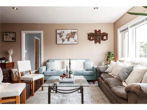 152 St Patrick Street, Stratford, ON - Indoor Photo Showing Living Room