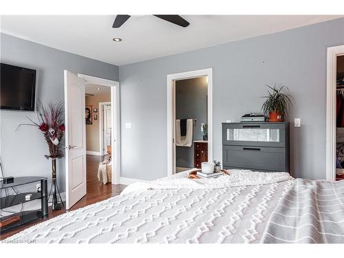 152 St Patrick Street, Stratford, ON - Indoor Photo Showing Bedroom