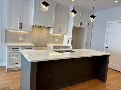 115 Glass Street, St. Marys, ON - Indoor Photo Showing Kitchen With Double Sink With Upgraded Kitchen