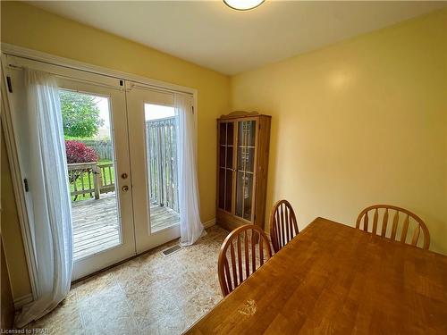 18-20 Southvale Road, St. Marys, ON - Indoor Photo Showing Dining Room