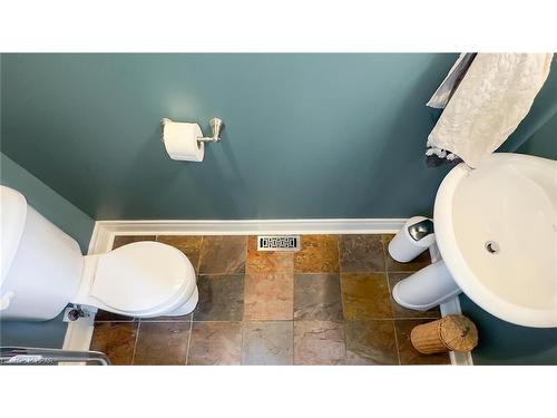 111 Market Street, Seaforth, ON - Indoor Photo Showing Bathroom