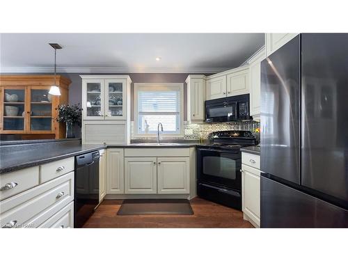 111 Market Street, Seaforth, ON - Indoor Photo Showing Kitchen