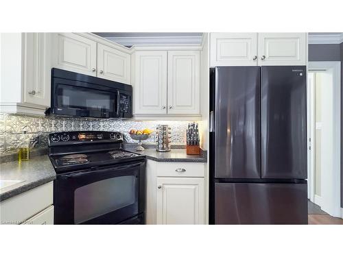 111 Market Street, Seaforth, ON - Indoor Photo Showing Kitchen