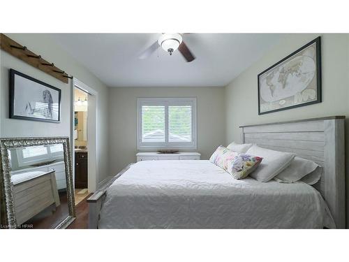 111 Market Street, Seaforth, ON - Indoor Photo Showing Bedroom