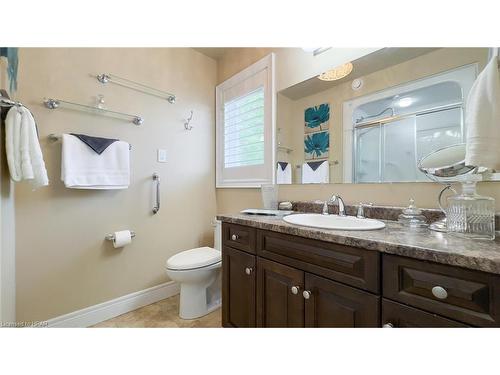 111 Market Street, Seaforth, ON - Indoor Photo Showing Bathroom