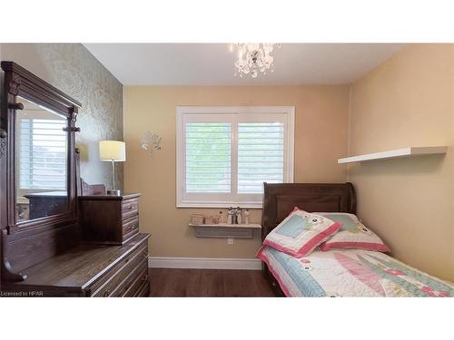 111 Market Street, Seaforth, ON - Indoor Photo Showing Bedroom