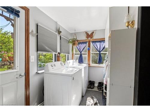 155 Quebec Street, Goderich, ON - Indoor Photo Showing Laundry Room