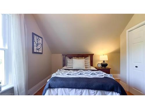 34 Cambria Road N, Goderich, ON - Indoor Photo Showing Bedroom