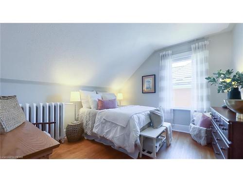 34 Cambria Road N, Goderich, ON - Indoor Photo Showing Bedroom