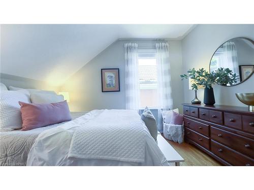 34 Cambria Road N, Goderich, ON - Indoor Photo Showing Bedroom