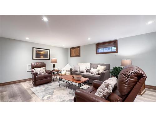 34 Cambria Road N, Goderich, ON - Indoor Photo Showing Living Room