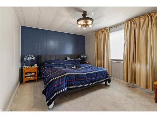 101 King Street N, Harriston, ON - Indoor Photo Showing Bedroom