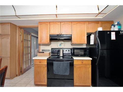 1190 O'Loane Avenue, Stratford, ON - Indoor Photo Showing Kitchen