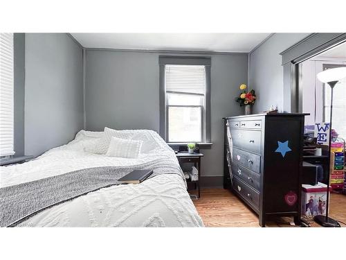 3064 Patrick Street, Fordwich, ON - Indoor Photo Showing Bedroom