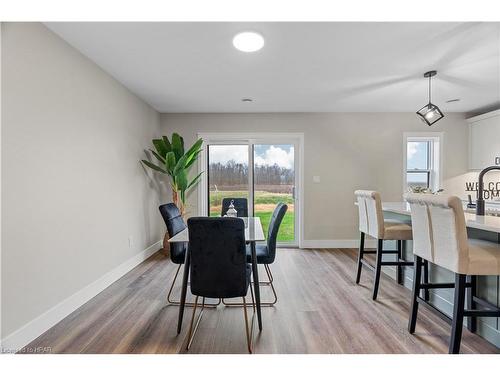 137 Victoria Avenue E, Crediton, ON - Indoor Photo Showing Dining Room