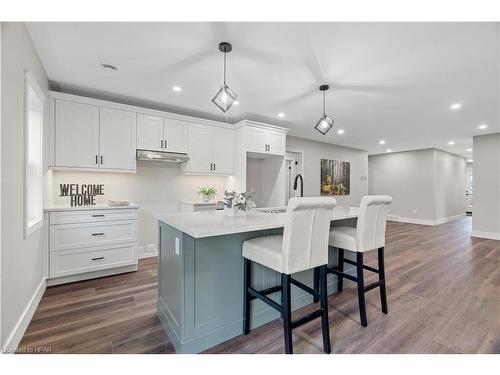 137 Victoria Avenue E, Crediton, ON - Indoor Photo Showing Kitchen With Upgraded Kitchen